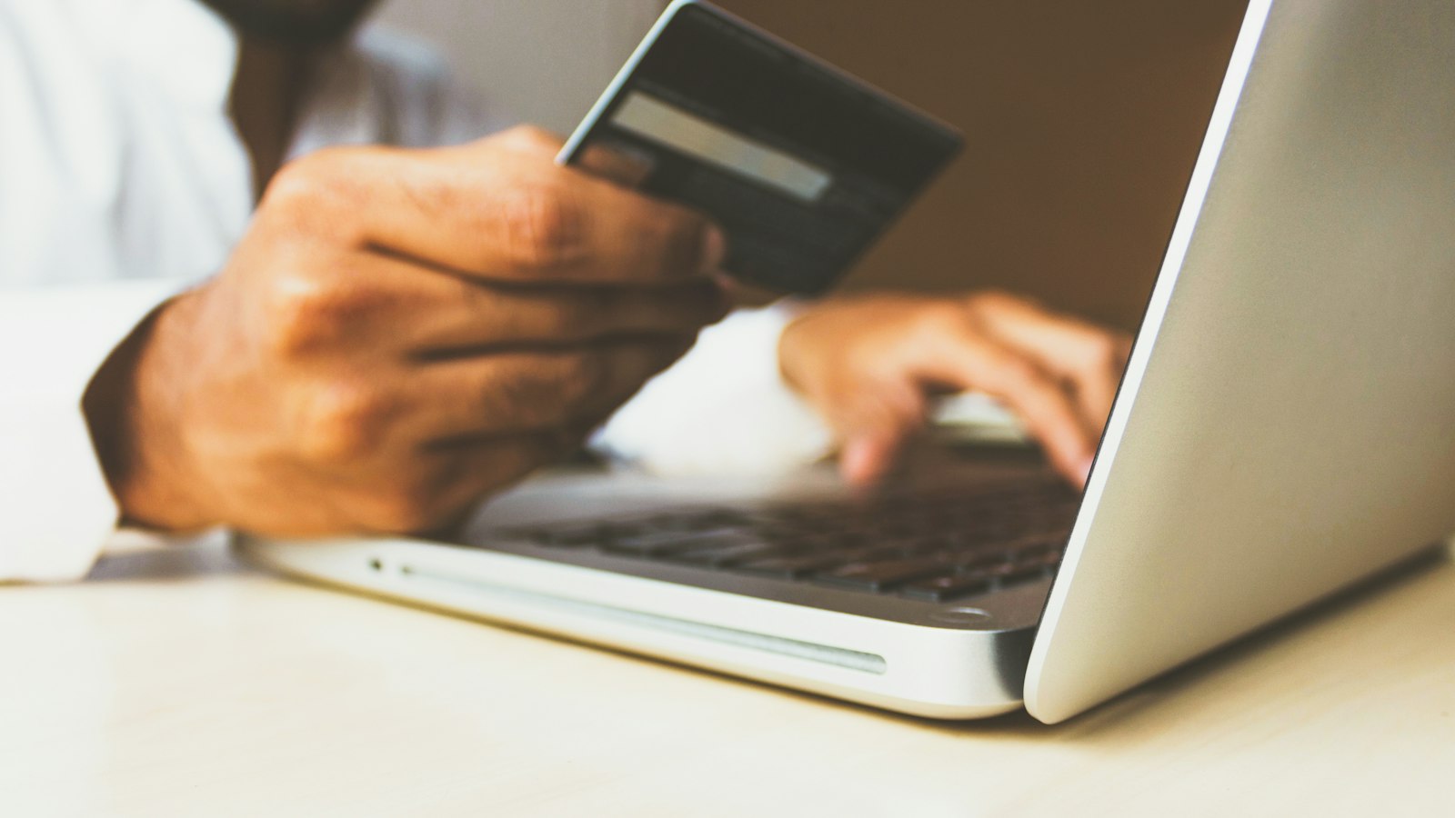 How Do You Accept Online Tips at Holiday Checkout?